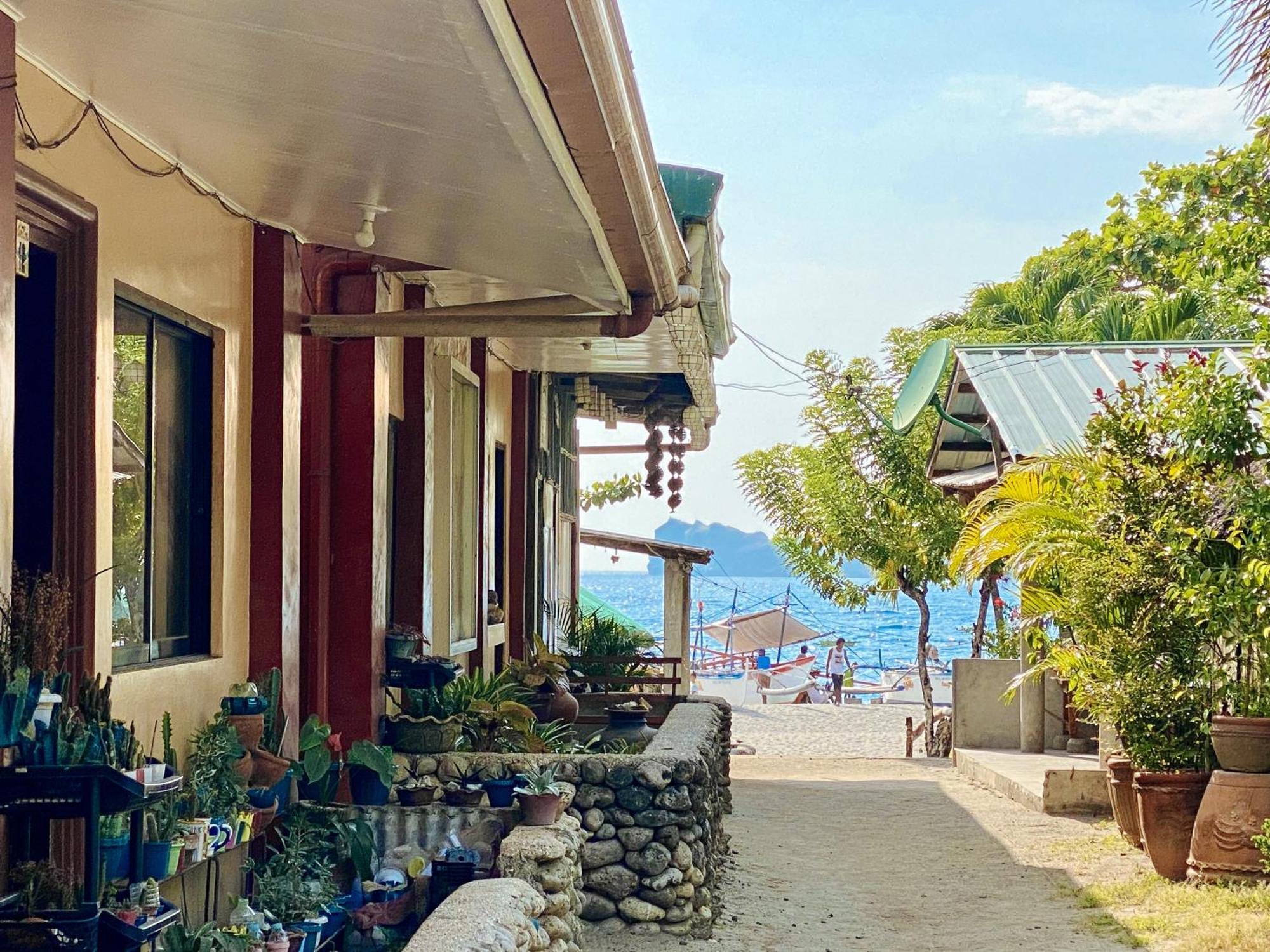 Reddoorz Hostel At Megans Paradisio Beach Resort San Antonio  Luaran gambar