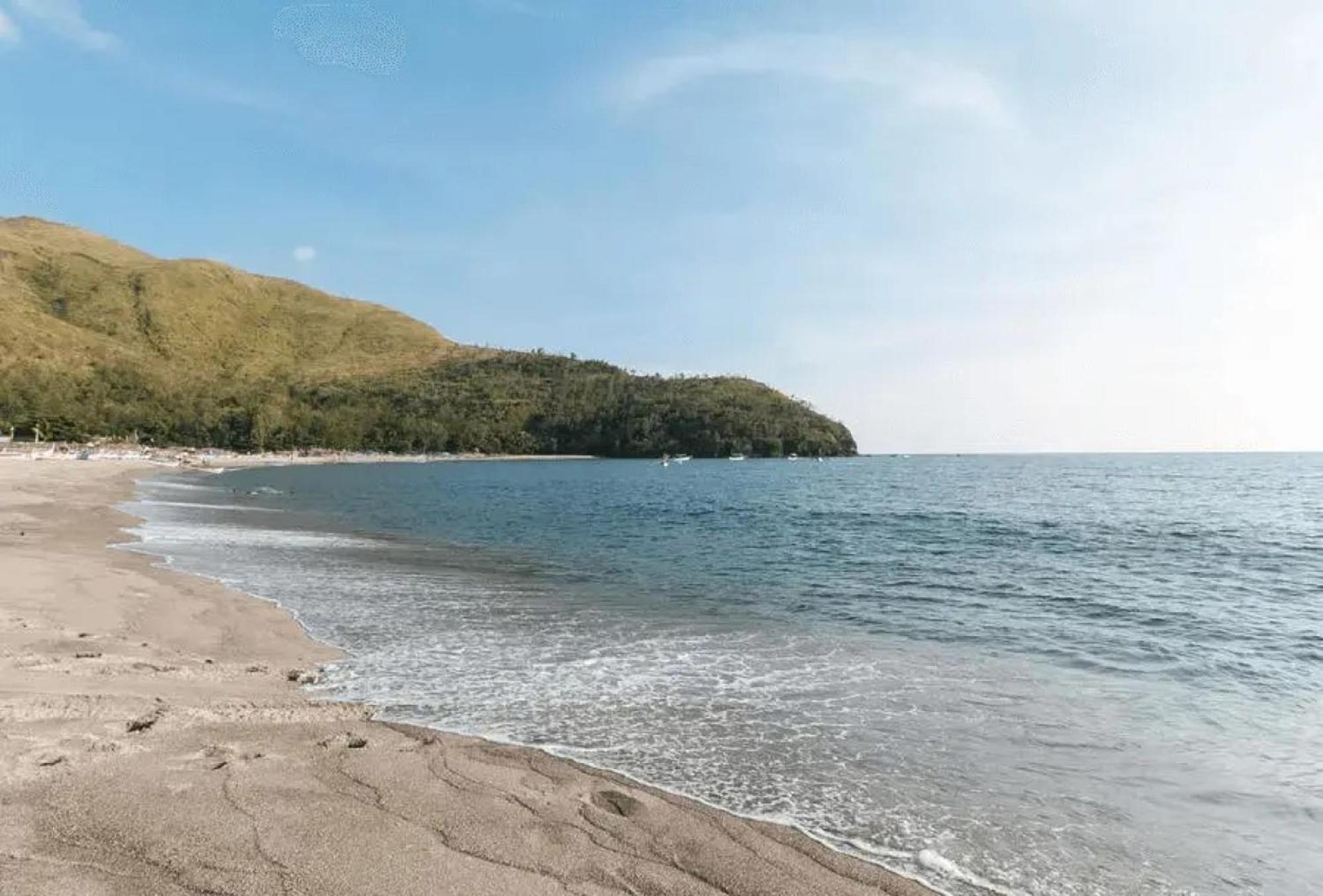 Reddoorz Hostel At Megans Paradisio Beach Resort San Antonio  Luaran gambar