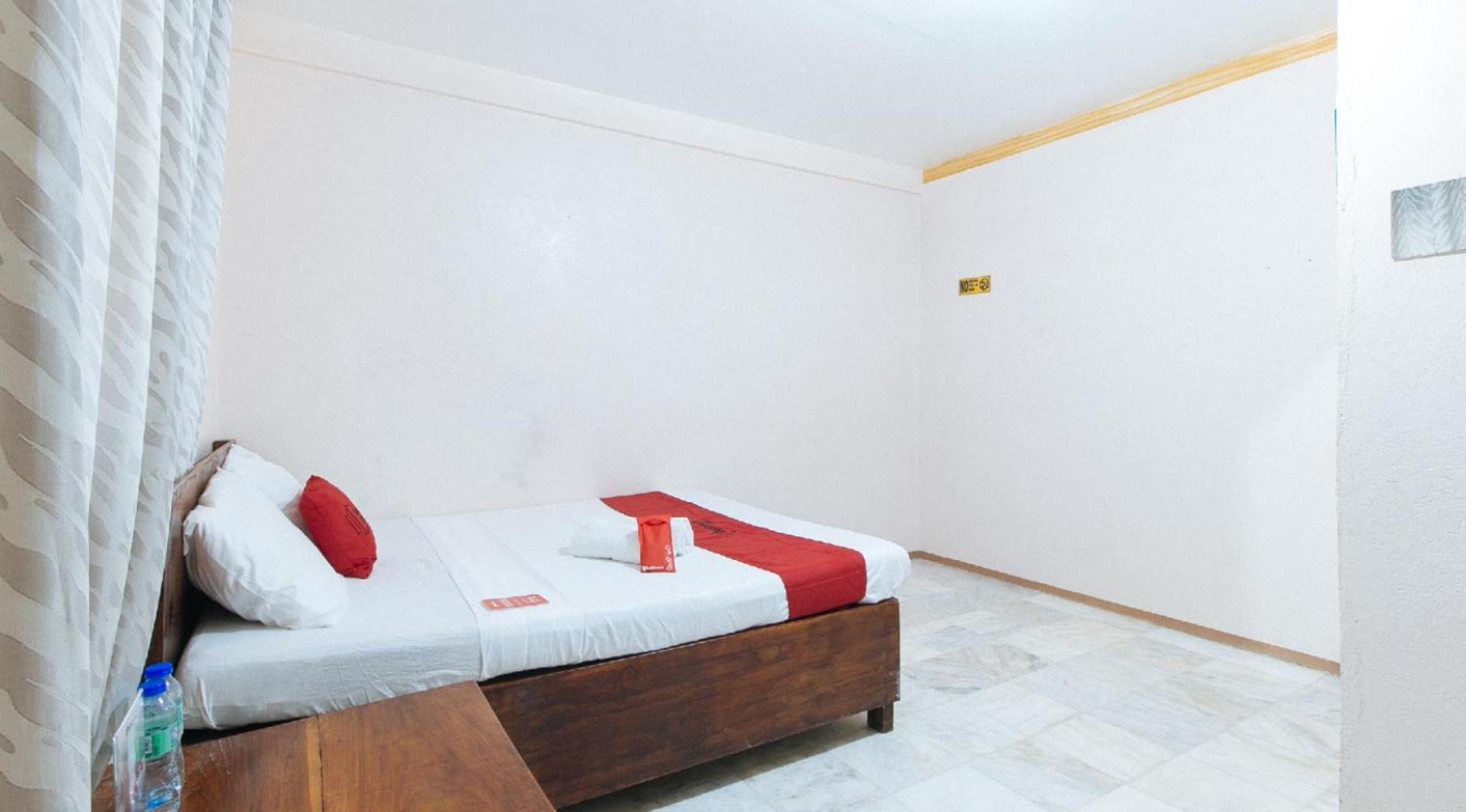 Reddoorz Hostel At Megans Paradisio Beach Resort San Antonio  Luaran gambar